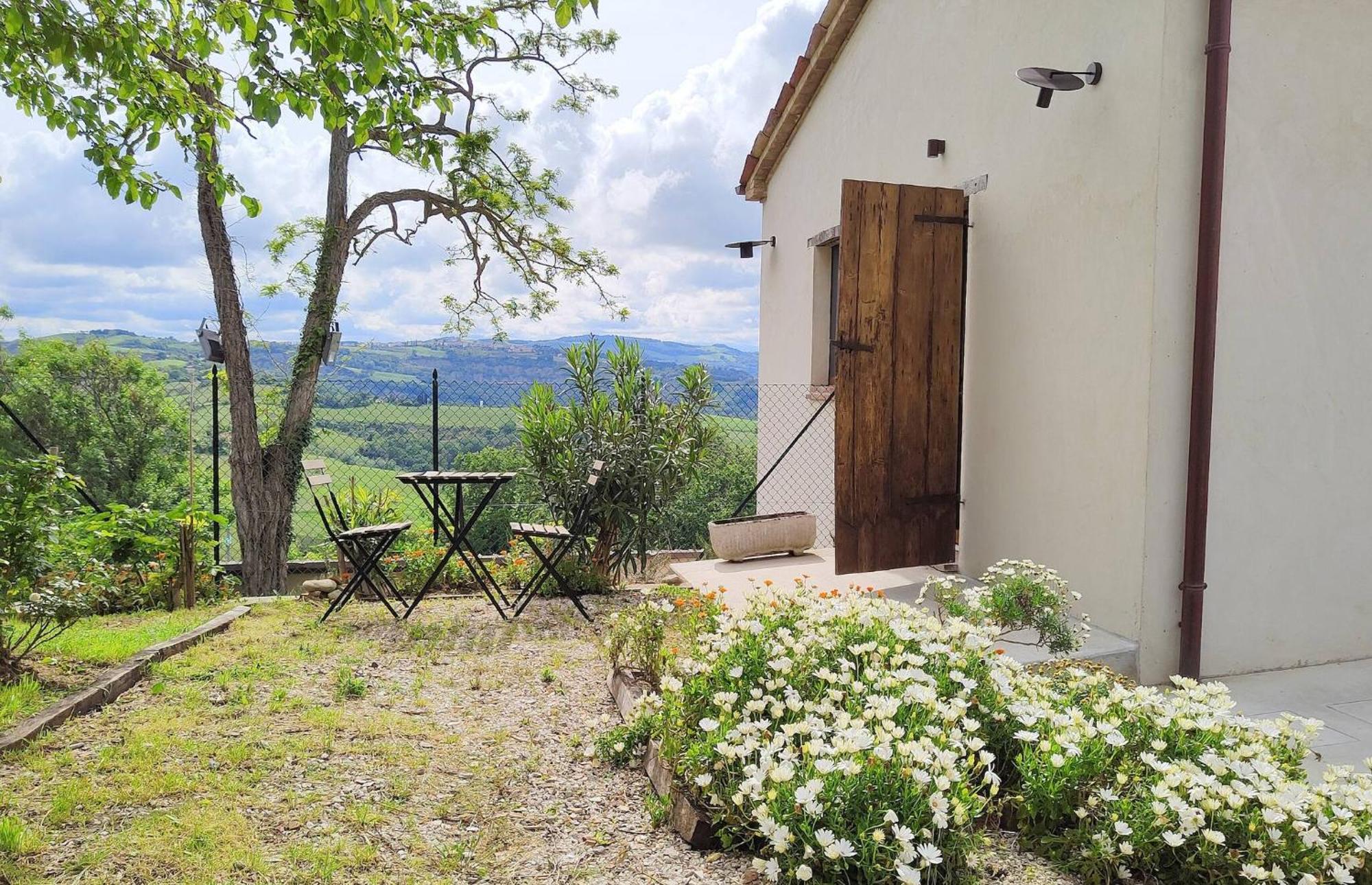 Вилла Borgo Calbianco - Private House With Pool & Airco Cerreto Castello Экстерьер фото